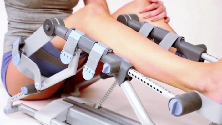 Uporaba kineteka po menjavi kolenskega sklepa